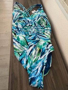 NWT Terra & Sky Blue and Green Patterned swimsuit, 4X